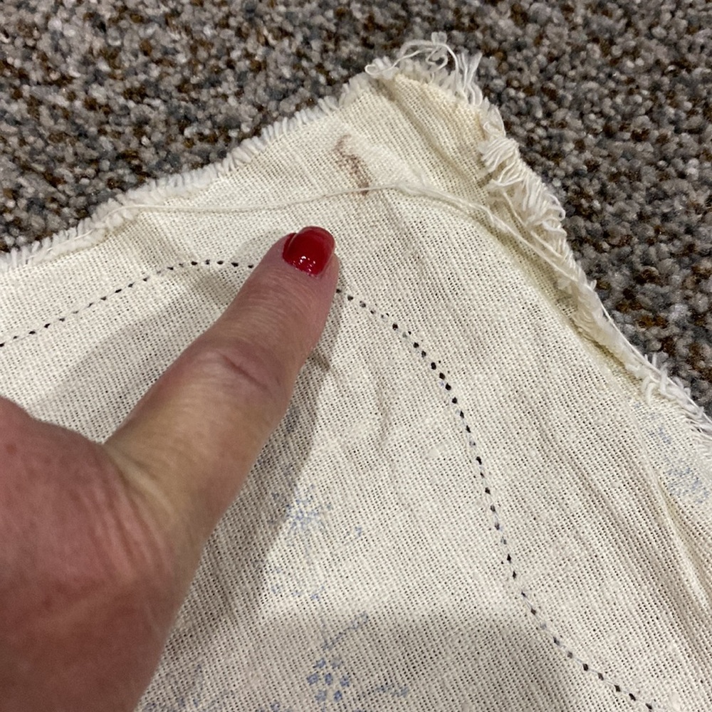 Vintage Christmas Ornaments Table Runner To Embroider And Crochet The Edge! - Picture 4 of 6